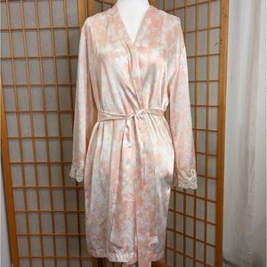 Oscar de la Renta Sleepwear robe
